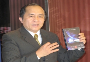 Nhà báo - Đại sứ Nguyễn Ngọc Trường